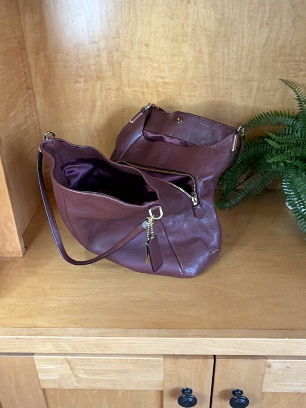 Coach Phoebe Burgundy Pebbled Leather Shoulder Bag | Classic Hobo Purse Like New - Picture 11 of 11